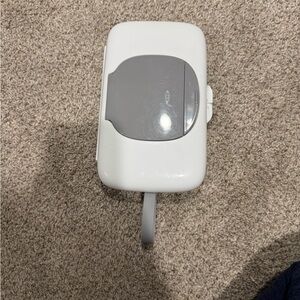 Oxo White and Gray Wipe Holder